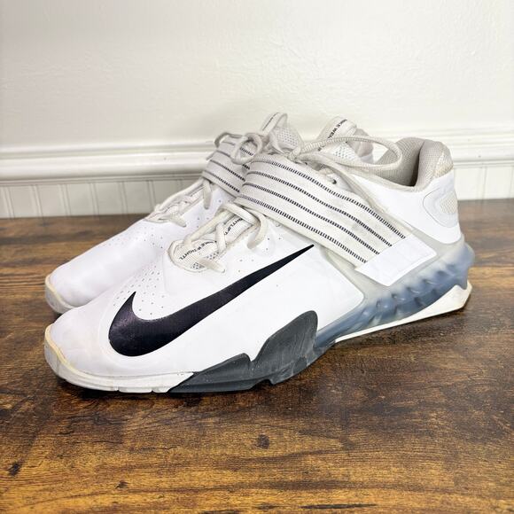 Athletic_Shoes